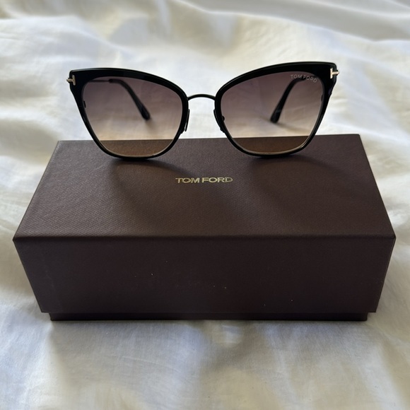 Tom Ford Sunglasses BRAND NEW WITH BOX - Picture 4 of 5